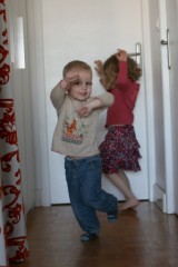 Dans les coulisses de la séance photo de la jupe..., avr. 2013 Dans les coulisses de la séance photo de la jupe...